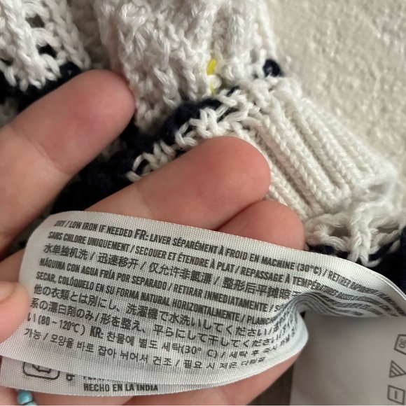 Hollister Knitted Navy and White Striped Vest XS - Picture 12 of 12